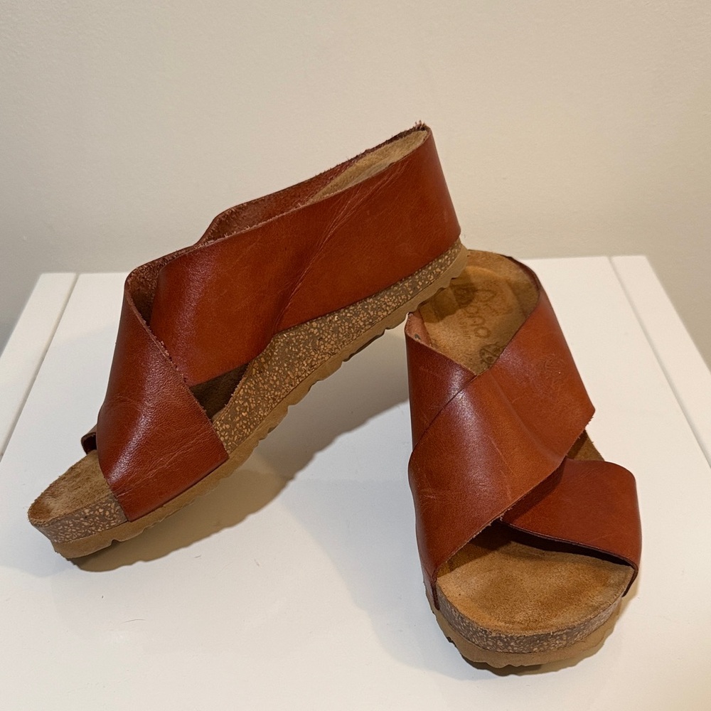 Yokono  Women's Wedge Platform Slide Brown Leather Sandal Size 8